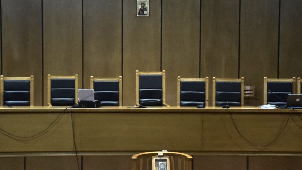 Βόλος: Προφυλακίστηκαν οι πέντε Αλβανοί που εκβίαζαν 19χρονο – Του άρπαξαν 7.500 ευρώ