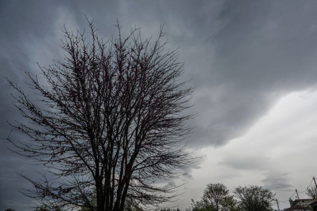 Με βροχές ο καιρός από το Σαββατοκύριακο – Πώς θα κάνουμε Χριστούγεννα