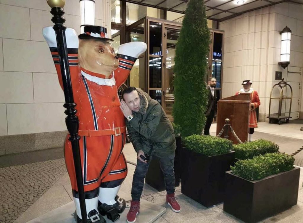 Το Fatsabook ταξιδεύει στη Στουτγάρδη: Απόψε στις 22:00 με τον Κώστα Μάντζιο στο Extra PRONEWS