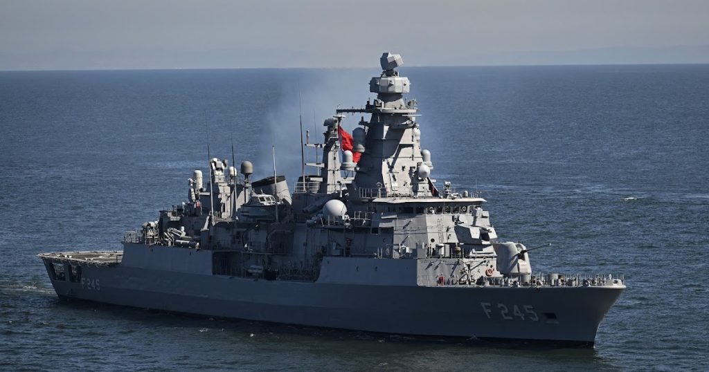 Τουρκική πρόκληση στην Αστυπάλαια: Παρεμπόδισαν το «Ocean Link» που ποντίζει καλώδιο οπτικής ίνας