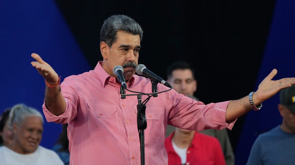 Κίνα προς ΗΠΑ για Ν.Μαδούρο: «Όσοι κουβαλούν φωτιά στις πόρτες των άλλων κινδυνεύουν να κάψουν το δικό τους σπίτι»