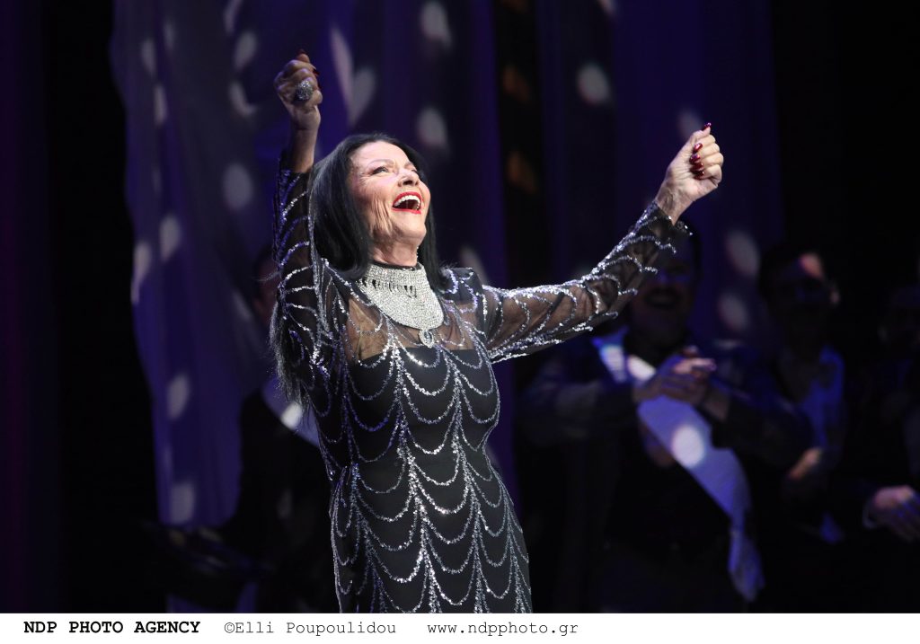 Στο νοσοκομείο με χαμηλό οξυγόνο η Ζωζώ Σαπουντζάκη: «Θα πάρει σύντομα εξιτήριο» λέει φίλη της