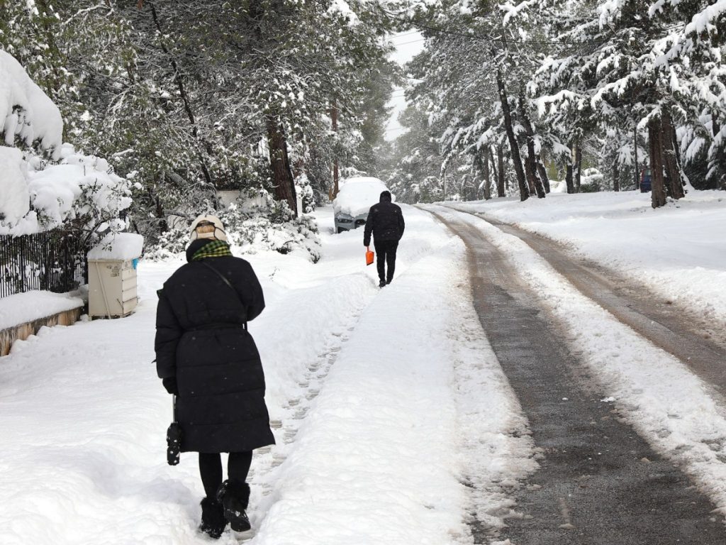 Ξεκινάει αύριο το τριήμερο ψυχρής εισβολής με «βουτιά» της θερμοκρασίας, ισχυρές βροχές και χιονοπτώσεις