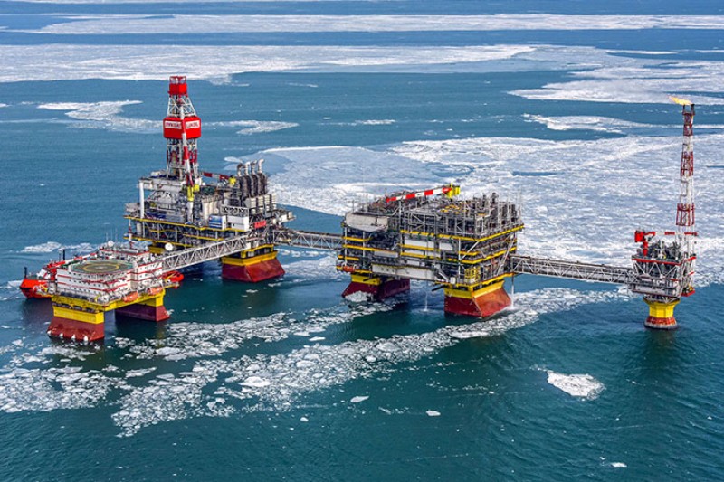 Ουκρανικά drones κτύπησαν τρεις ρωσικές πλατφόρμες γεωτρήσεων στην Κασπία Θάλασσα (βίντεο)