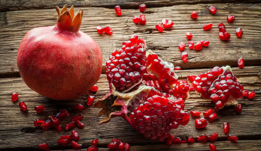 Ρόδι: Tα πολλαπλά οφέλη που έχει για την υγεία μας