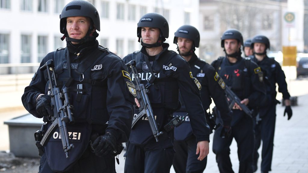 Βερολίνο: Συνέλαβαν Ουκρανούς για τρομοκρατικές επιθέσεις αλλά κατηγορούν  τη… Ρωσία