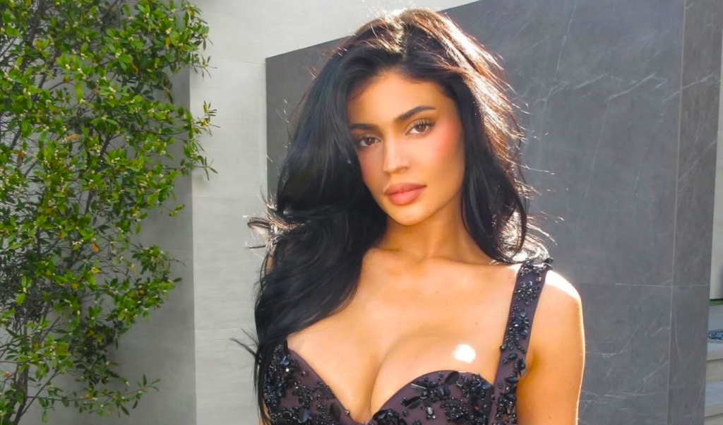 Η «παγωμένη» προετοιμασία της Κ.Τζένερ για τις Χρυσές Σφαίρες – «Νιώθω σαν να πάγωσε ο εγκέφαλός μου» (βίντεο)