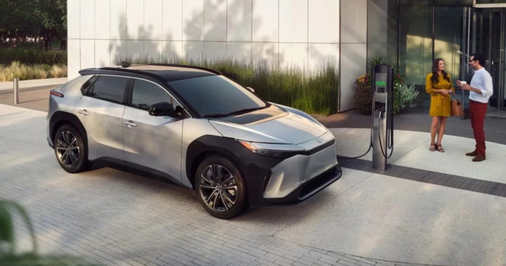 Ισχυρή αύξηση πωλήσεων στα BEV και PHEV παγκοσμίως το 2025