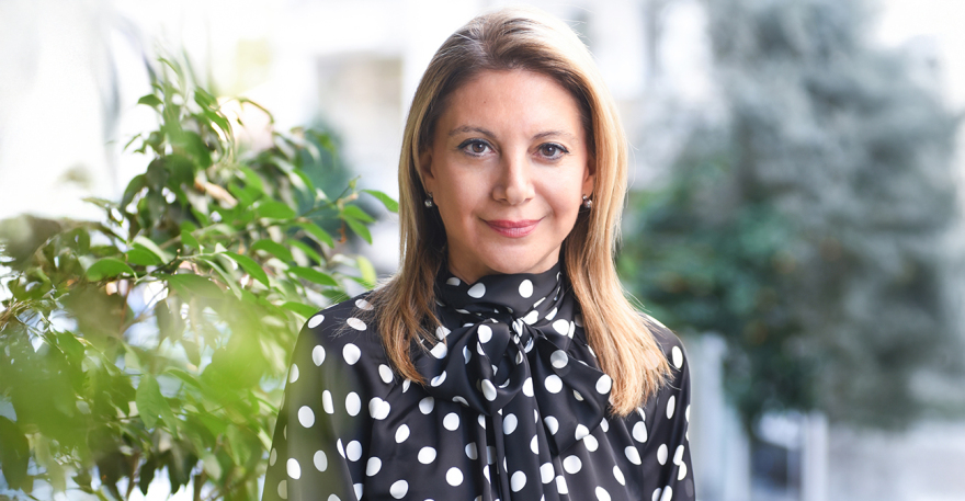 Η φωτογράφιση της Μ.Καρυστιανού για το περιοδικό DownTown: «Το κίνημα των πολιτών οργανώνεται»