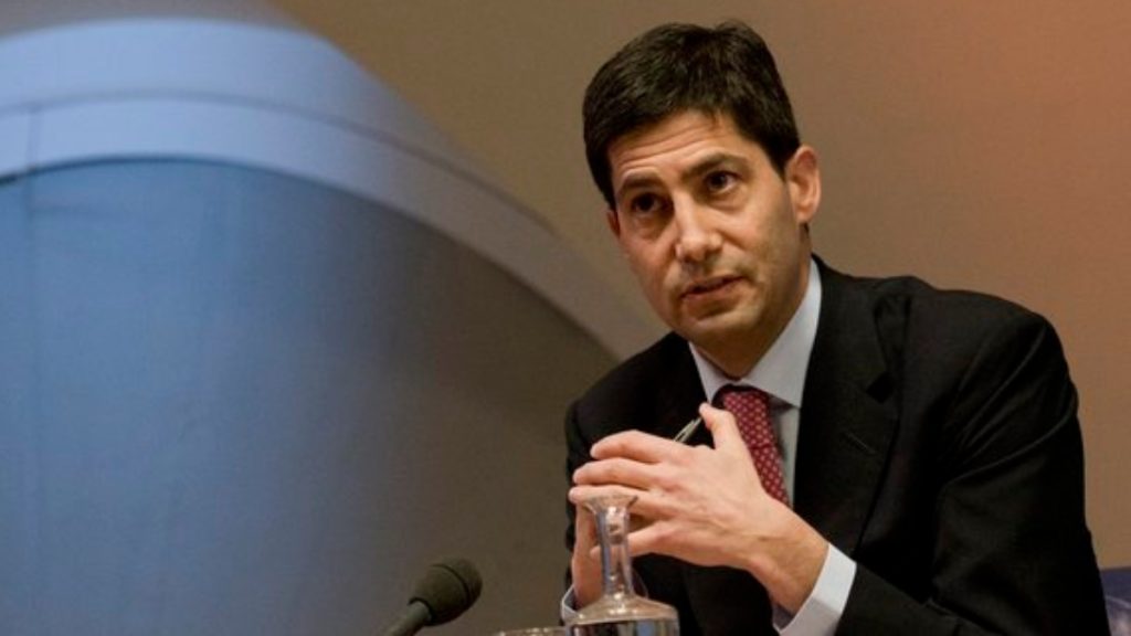 Ο Ν.Τραμπ ανακοίνωσε ποιον προτείνει για νέο πρόεδρο της Fed: Ποιος είναι ο 55χρονος Κέβιν Γουόρς