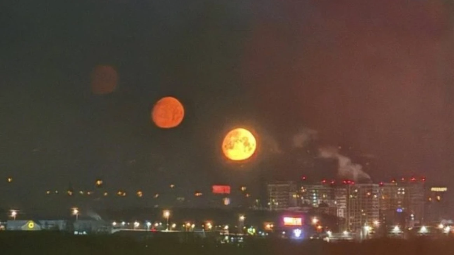 Σπάνιο φαινόμενο με… τρία φεγγάρια στον ουρανό της Μόσχας: Τι είναι η παρασελήνη (φώτο-βίντεο)