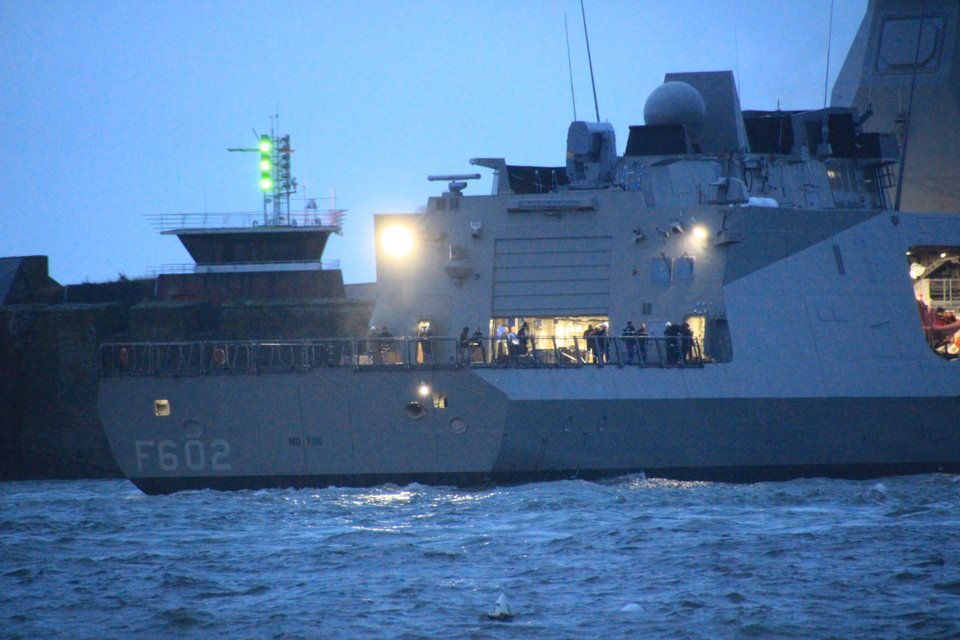 Γαλλία: Ξεκίνησαν οι πρώτες θαλάσσιες δοκιμές της ελληνικής φρεγάτας FDI «Νέαρχος» – Δείτε εικόνες