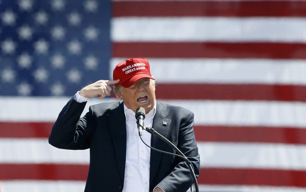 ΜAGA και στην Ευρώπη μπας και σωθεί: Ο Τραμπ θα στηρίξει τα πατριωτικά κόμματα