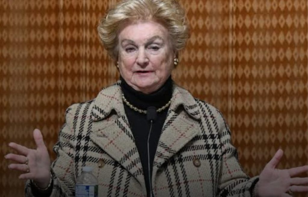 Το μοναδικό ρεκόρ Γκίνες που κατάφερε 90χρονη καθηγήτρια Αγγλικών