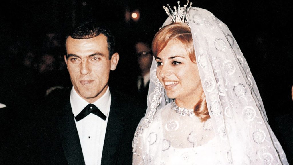 Στο «φως» αδημοσίευτη φωτογραφία από τον γάμο της Β.Μοσχολιού με τον Μ.Δομάζο (φωτο)