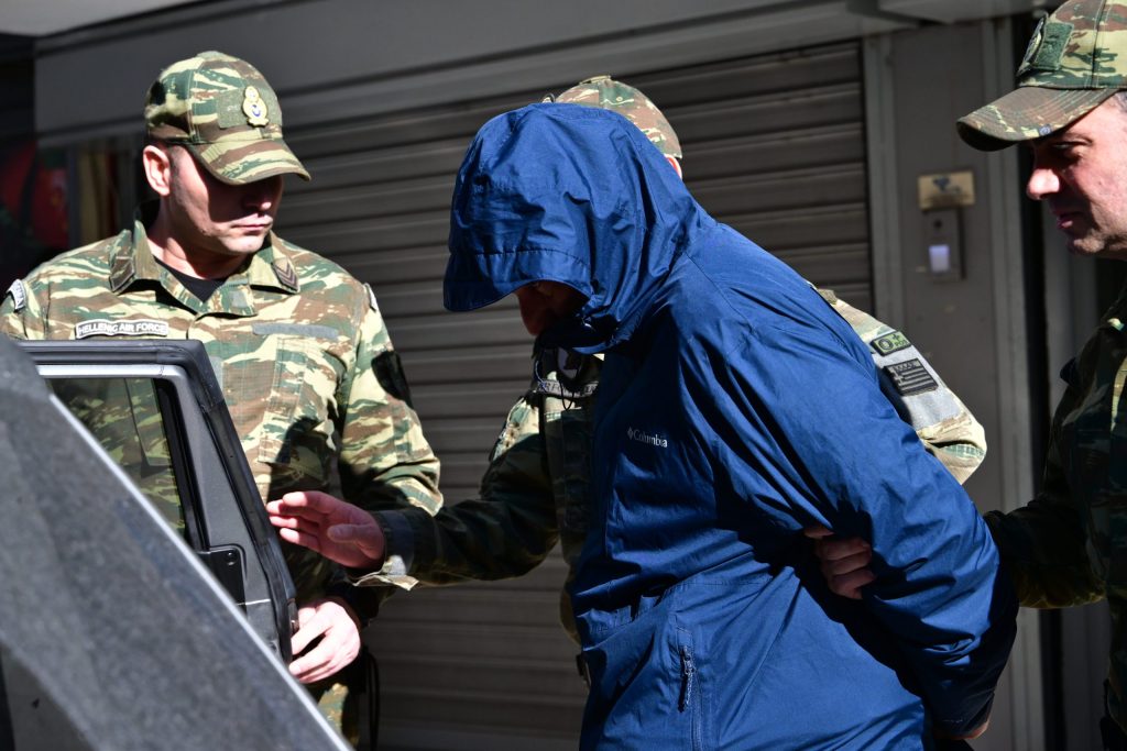 Τι σημαίνει η απώλεια της ιθαγένειας του σμηνάρχου που συνελήφθη για κατασκοπεία