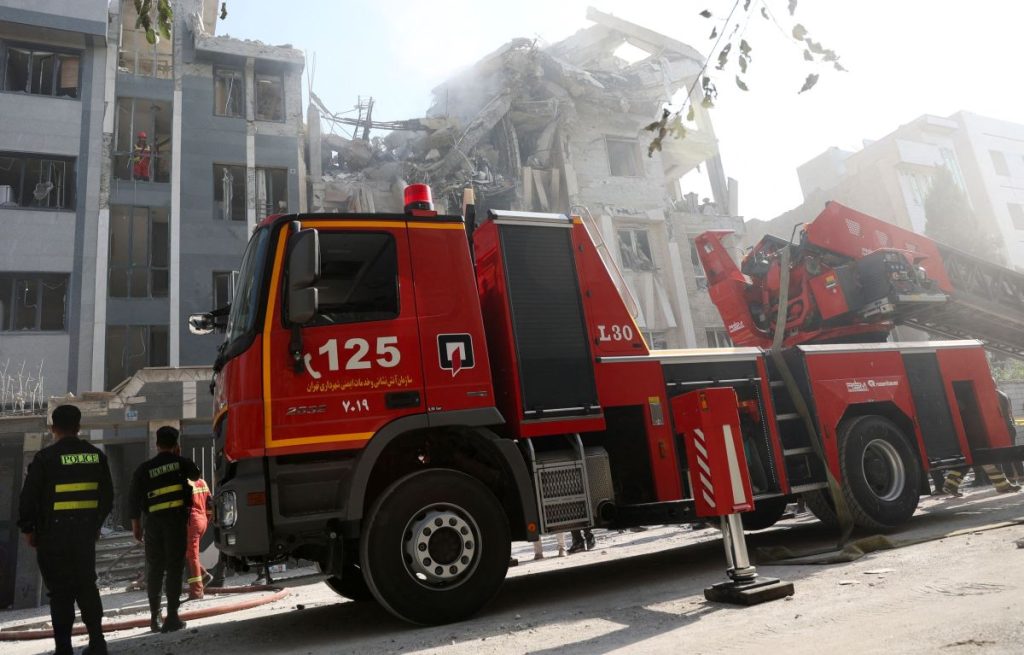 Τεχεράνη: Μεγάλη φωτιά σε εργοστάσιο ηλεκτρικής ενέργειας (βίντεο)