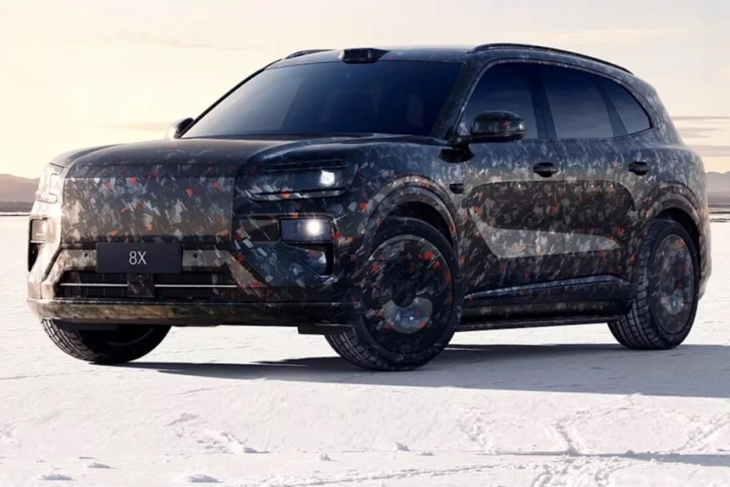 Zeekr 8X: Κινεζική Bentayga με 1.400 ίππους, καίει και βενζίνη