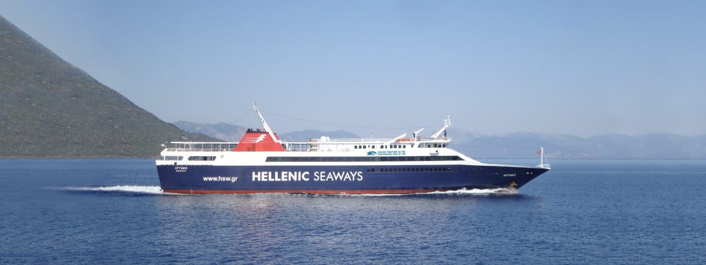 Βλάβη στο πλοίο «Άρτεμις» κατά την αναχώρησή του από Λαύριο για Κυκλάδες: Ταλαιπωρία για 57 επιβάτες