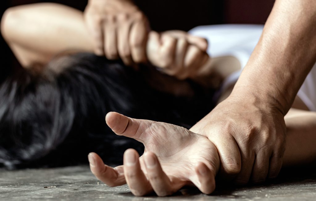 Αστυνομικός συνελήφθη για ενδοοικογενειακή βία στη Βόρεια Εύβοια