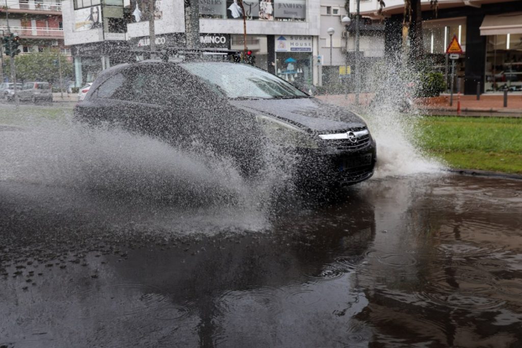 Η ΕΜΥ επικαιροποίησε το έκτακτο δελτίο επιδείνωσης του καιρού: Ισχυρές καταιγίδες, άνεμοι και αφρικανική σκόνη