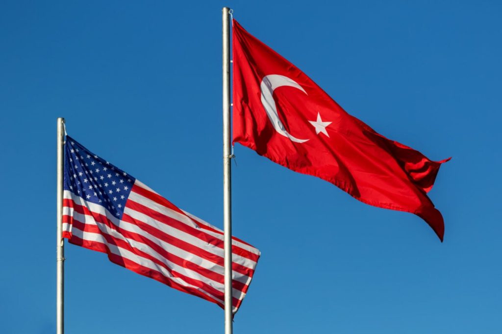 Η Τουρκία διαψεύδει τα σενάρια για κοινή ναυπήγηση πολεμικών πλοίων με τις ΗΠΑ