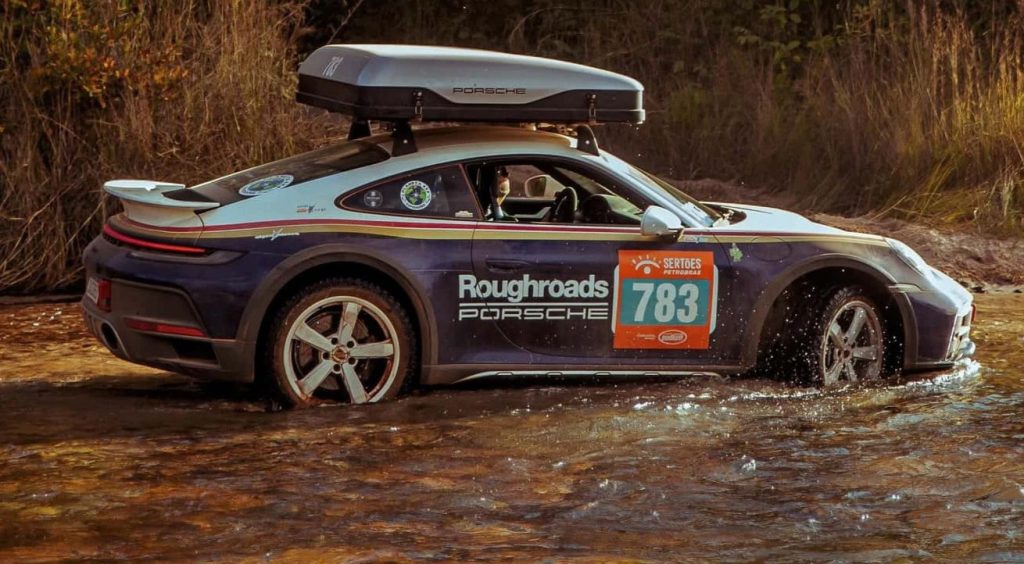 Οικογένεια έτρεξε σε ράλι 7.400 km στη Βραζιλία με 911 Dakar