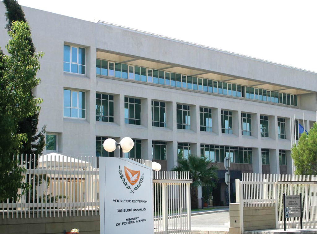 Η Κύπρος θέτει σε εφαρμογή το ESTIA: Έκτακτο σχέδιο για την ασφαλή εκκένωση της χώρας από υπηκόους ξένων χωρών