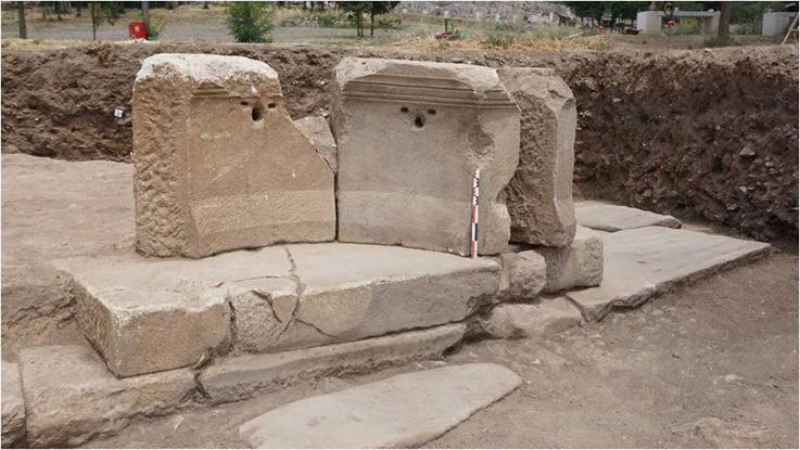 Ανακαλύφθηκε εντυπωσιακός μαρμάρινος λέοντας με πλούσια κόμη στους Φιλίππους (φώτο)