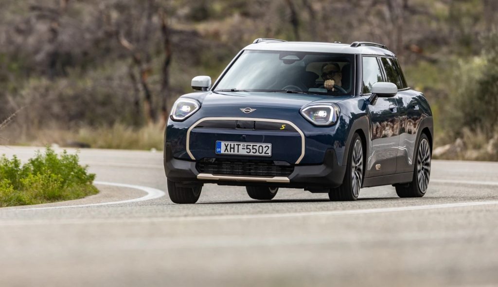 MINI Aceman: Έρχεται και με βενζινοκινητήρα;
