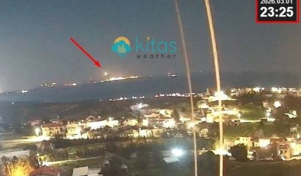 Νέα πλάνα που αποτυπώνουν το χτύπημα των βρετανικών βάσεων στην Κύπρο – Δείτε φωτογραφίες