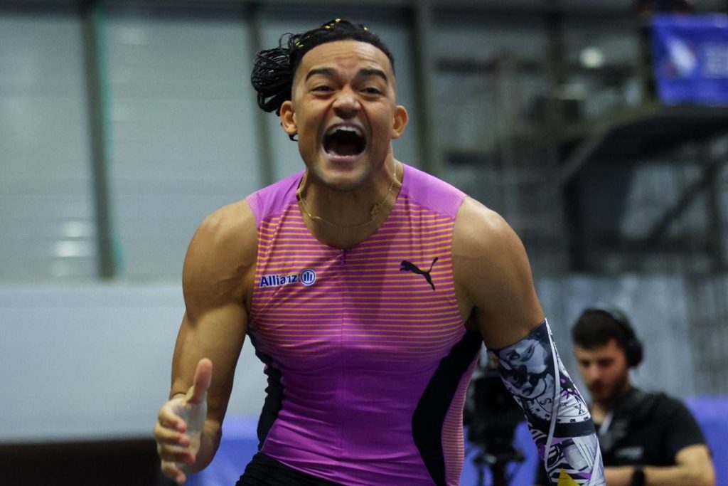 «Σάρωσε» ο Ε.Καραλής στη Ρουέν: Πρώτος με άλμα στα 6,06 μέτρα!