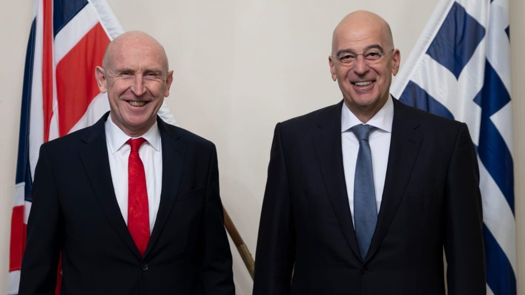 Νίκος Δένδιας από το Λονδίνο: «Δεν υπάρχει περίπτωση να στείλουμε πλοία στα Στενά του Ορμούζ»