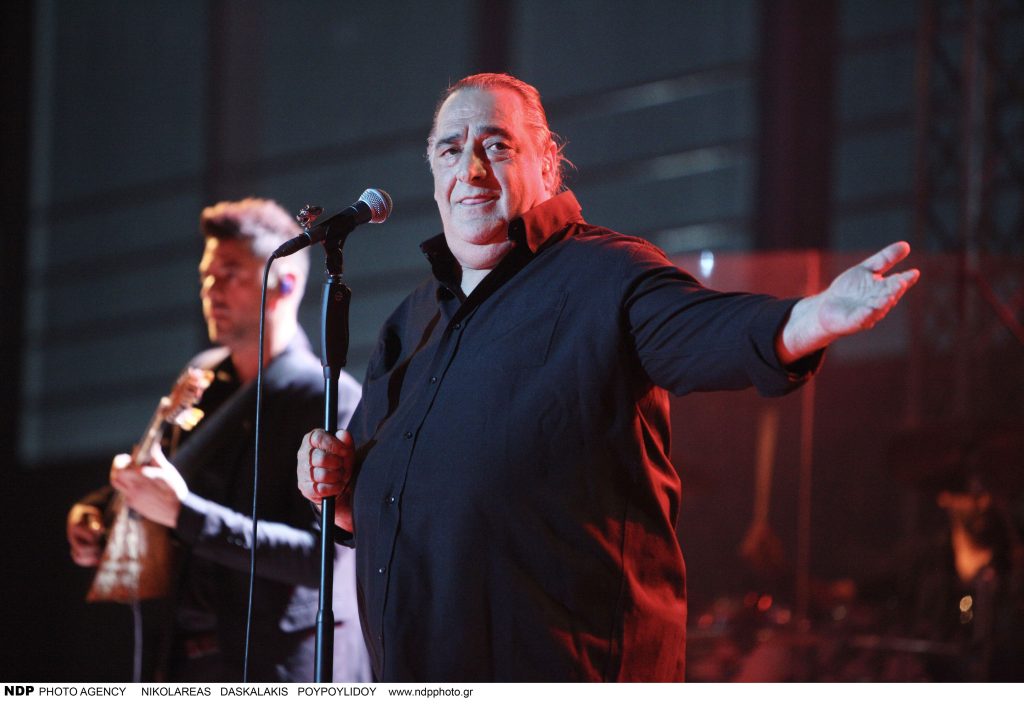 «Η δική μου πατρίδα»: Κυκλοφόρησε 2,5 χρόνια μετά το θάνατο του Β.Καρρά το νέο του τραγούδι