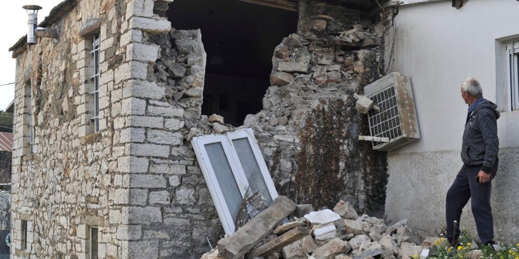 Η εκτίμηση του Κ.Παπαζάχου για τους σεισμούς στα Ιωάννινα: «Δεν αποκλείεται μια ισχυρή σεισμική δόνηση» (βίντεο)