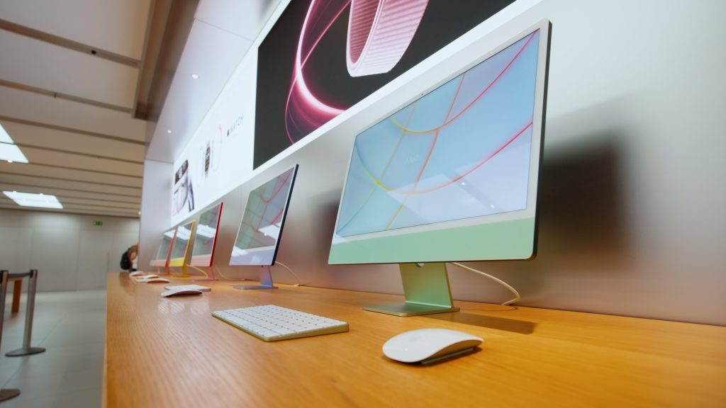 Έτσι η Apple βγάζει χρήματα από την τεχνητή νοημοσύνη των ανταγωνιστών της