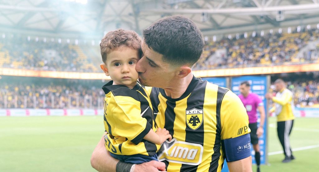 Μήνυμα που ραγίζει καρδιές από τον Π.Μάνταλο στον γιο του – Δείτε το συγκινητικό βίντεο