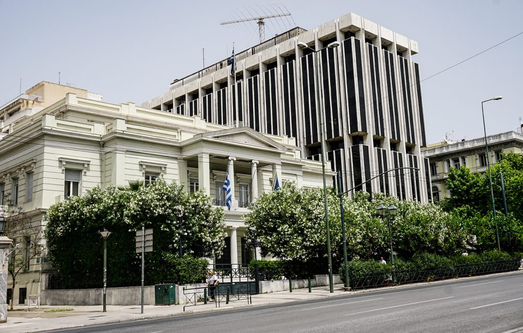 Το μήνυμα του ελληνικού ΥΠΕΞ στο Ισραήλ για την απαγόρευση της εισόδου του Καθολικού Πατριάρχη στον Πανάγιο Τάφο