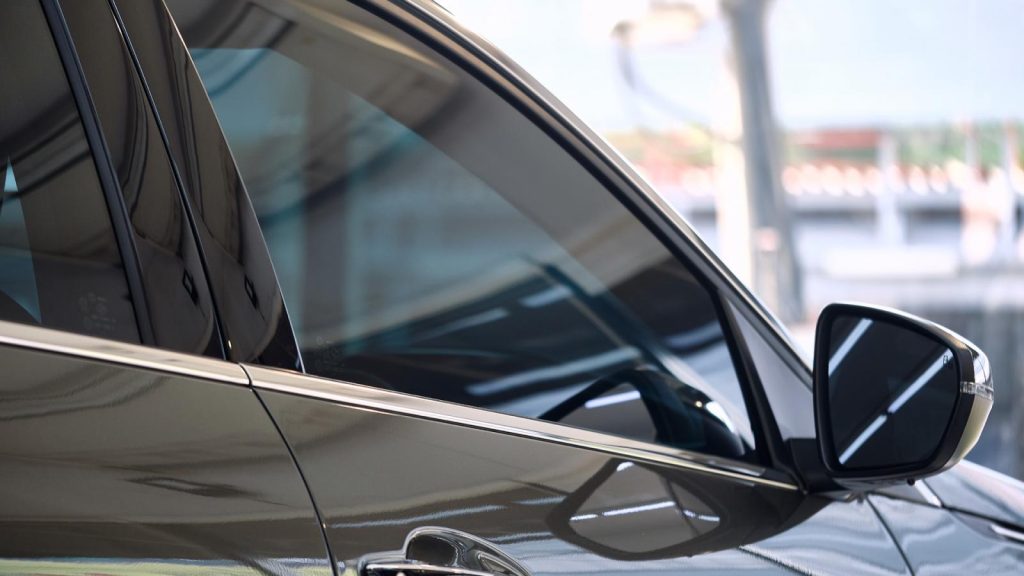 Αυτό είναι το πρόστιμο για όσους οδηγούς «πιαστούν» να κυκλοφορούν με φιμέ τζάμια