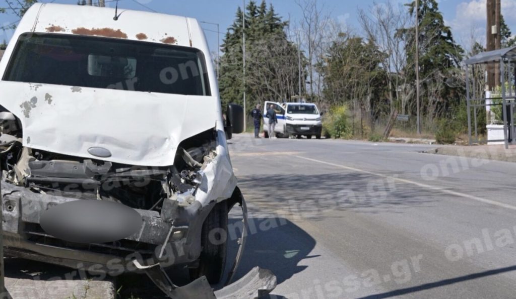 Σε κρίσιμη κατάσταση 47χρονος που τραυματίστηκε μετά από καραμπόλα τριών οχημάτων στη Λάρισα – Δείτε φωτογραφίες