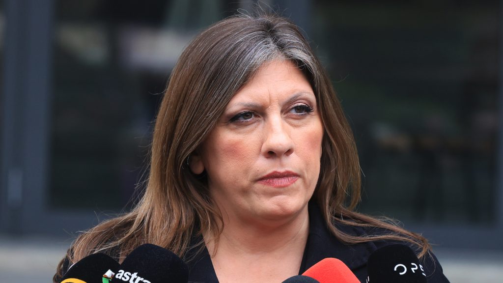 Ζ.Κωνσταντοπούλου σε Ν.Στραβελάκη: «Βάλλομαι από παντού – όπου πηγαίνω» – Αντιπαράθεση on air