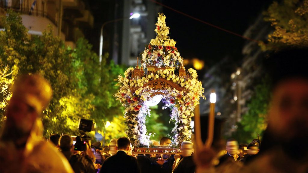 Επιτάφιος: Το βαθύ νόημα πίσω από την λιτανεία που συγκλονίζει κάθε χρόνο