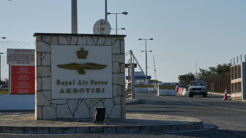 Βρετανία για βάσεις σε  Δεκέλεια και Ακρωτήρι: «Άλλο το Ντιέγκο Γκαρσία και άλλο η… Κύπρος»