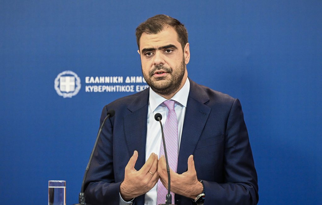 Π.Μαρινάκης για Μ.Λαζαρίδη: «Δεν τίθεται ζήτημα παραμονής του στην κυβέρνηση»