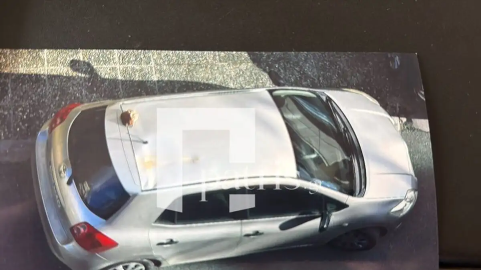 Ηράκλειο: Κομμάτι τσιμέντου από γέφυρα έπεσε πάνω σε αυτοκίνητο στον ΒΟΑΚ – «Θα είχαμε σκοτωθεί» (φώτο)