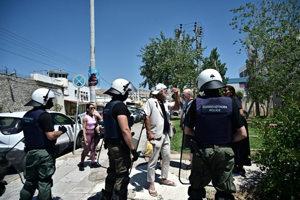 Ραφήνα: Χειροπέδες σε Τούρκο που καταζητούνταν στη χώρα του για δολοφονία συμπατριώτη του