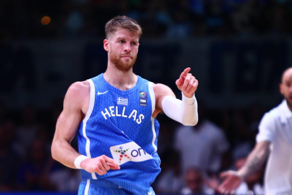 Γουόκαπ για τον σάλο με το διαβατήριό του: «Είμαι περήφανος Έλληνας πολίτης – Αυτή η χώρα είναι το σπίτι μου»