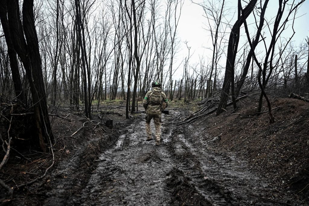 «Road of death» το Ποκρόβσκ: Πτώματα, καταστροφή και αίμα στα προάστια της πόλης – Δείτε βίντεο