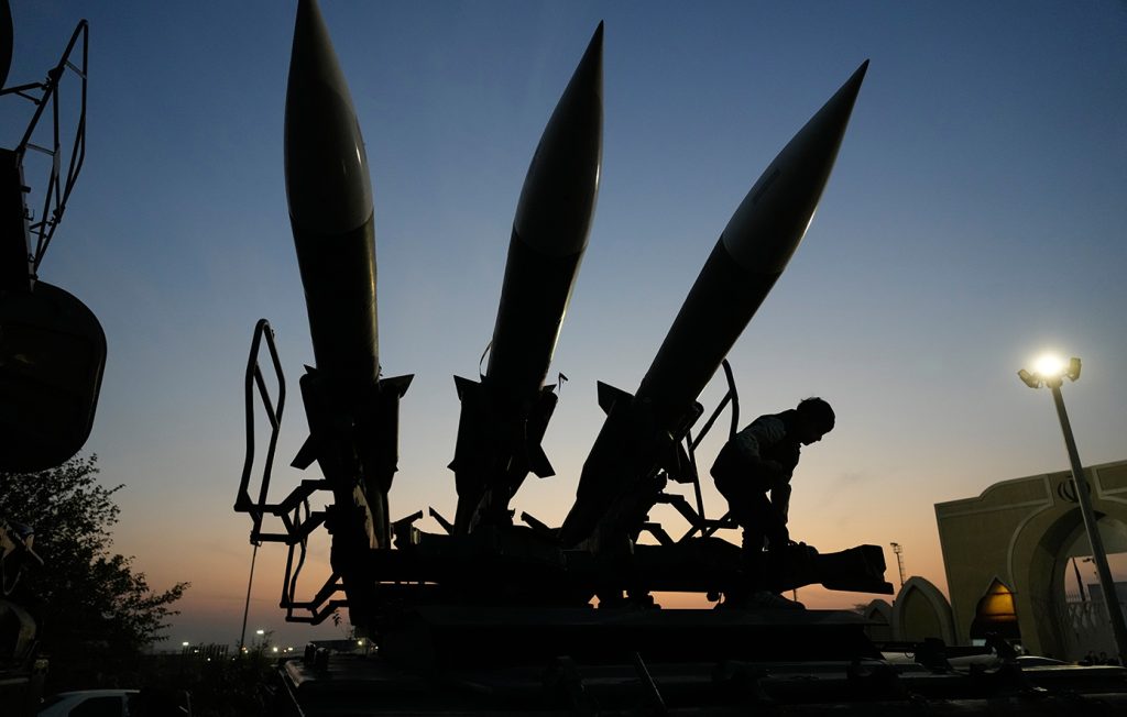 Το Ιράν δημοσίευσε νέο βίντεο με τα αποθέματα πυραύλων του!