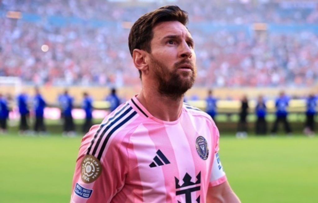 Απίστευτος Λιονέλ Μέσι: Σκόραρε δύο φορές μπροστά σε 76.000 θεατές και οδήγησε στη νίκη την Ίντερ Μαϊάμι (βίντεο)